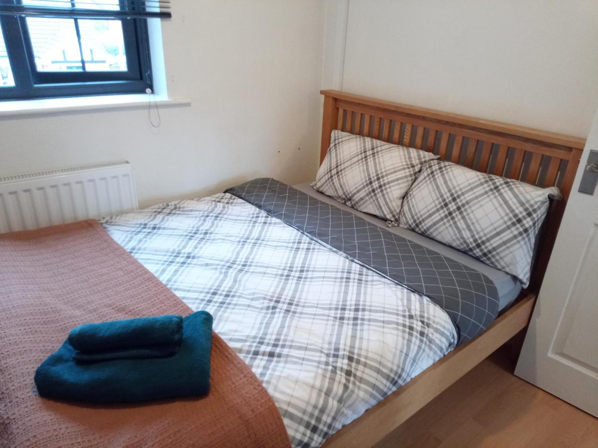 Beautiful 2-Bed House In Bolton With Free Parking Villa Eksteriør bilde