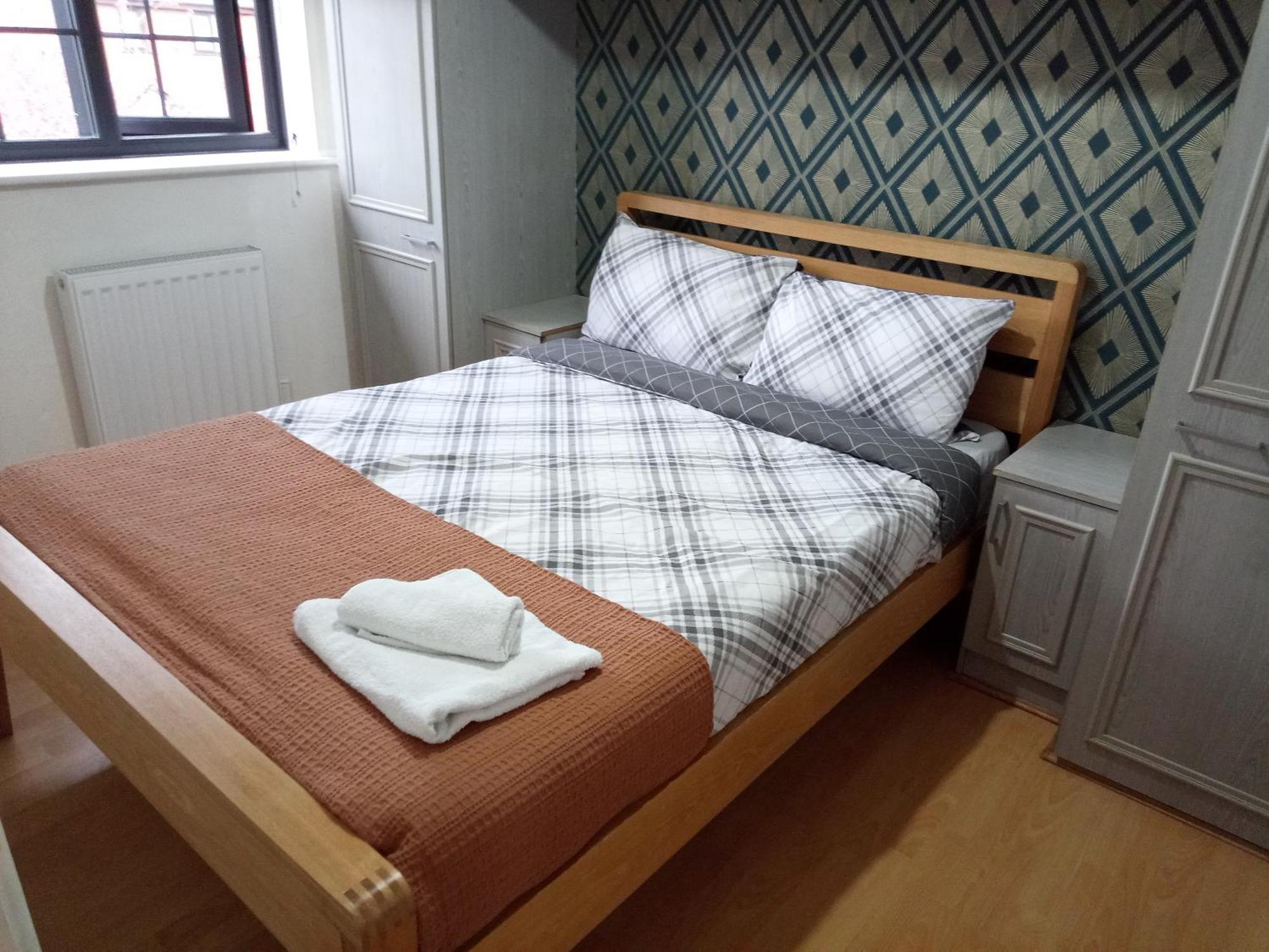 Beautiful 2-Bed House In Bolton With Free Parking Villa Eksteriør bilde